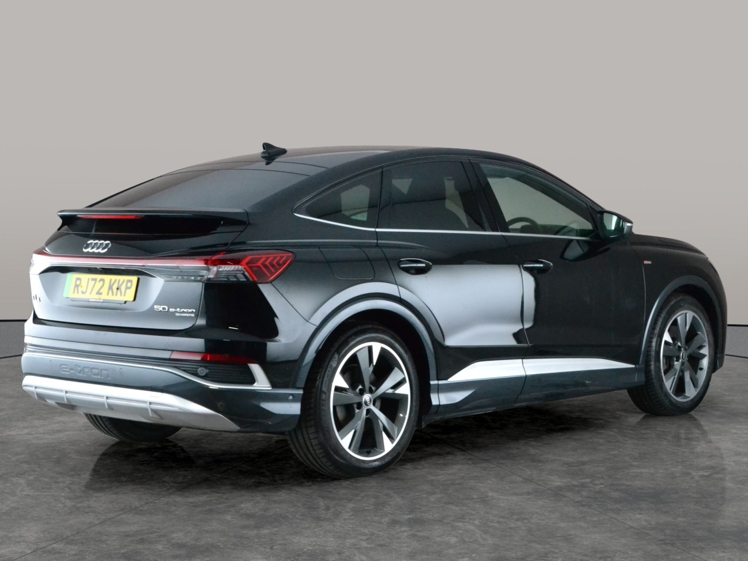 Used Audi Q4 e-tron 2022 for sale - 77047958: Photo 9