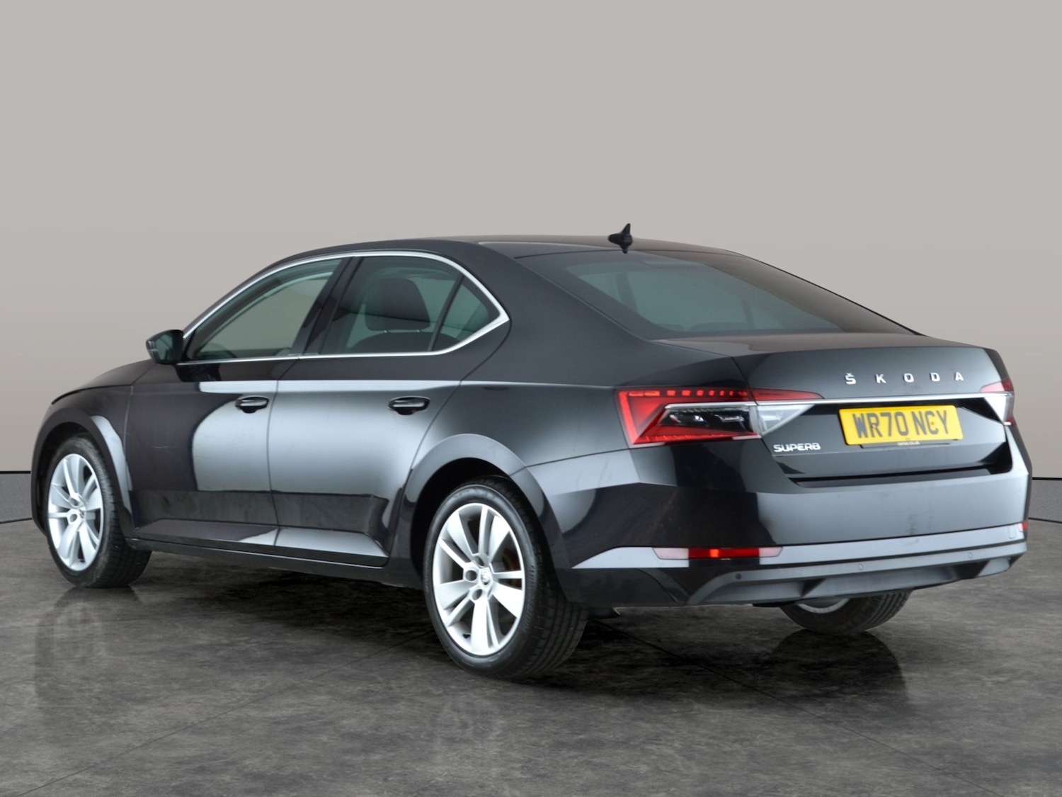Used Skoda Superb 2020 for sale - 76901855: Photo 12