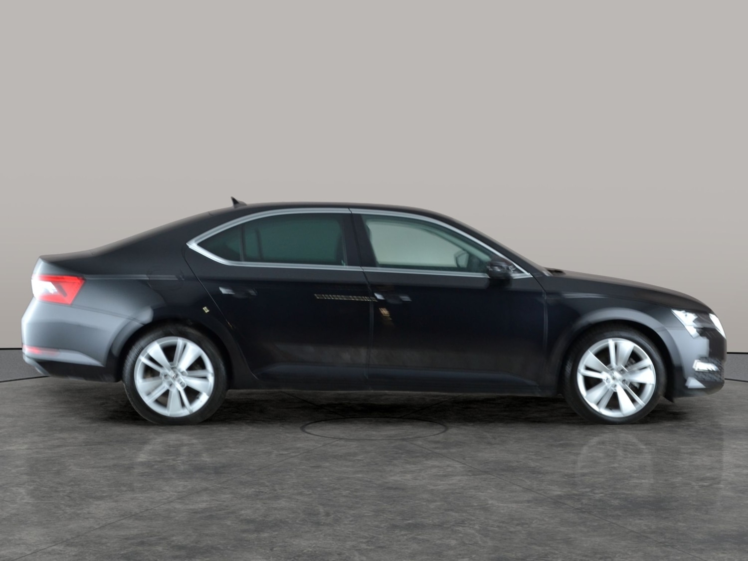 Used Skoda Superb 2020 for sale - 76901855: Photo 9