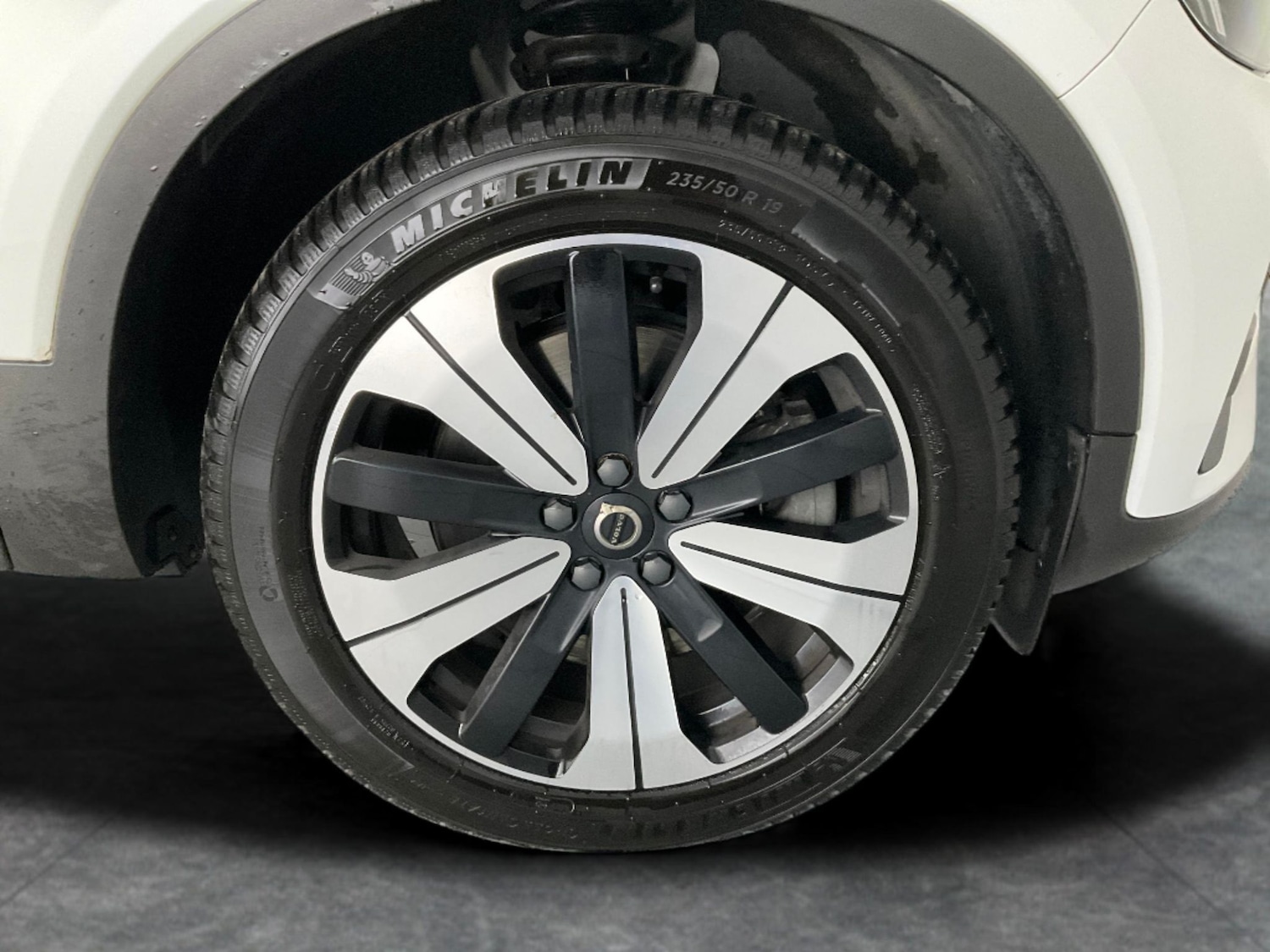 Used Volvo XC40 2022 for sale - 76577892: Photo 32