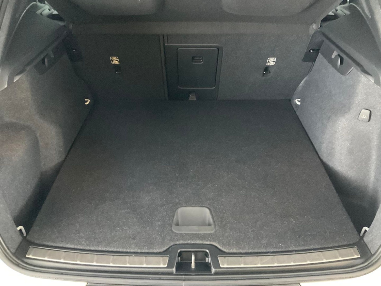 Used Volvo XC40 2022 for sale - 76577892: Photo 41