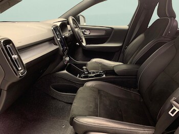 Used Volvo XC40 2020 for sale - 76935146: Photo