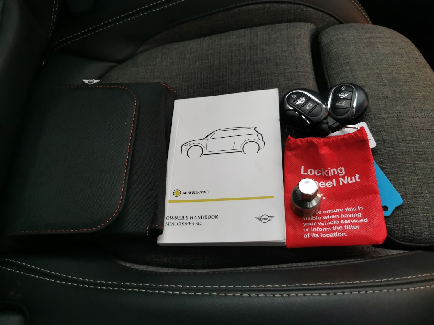 Used MINI Electric Hatch 2022 for sale - 76373455: Photo 38