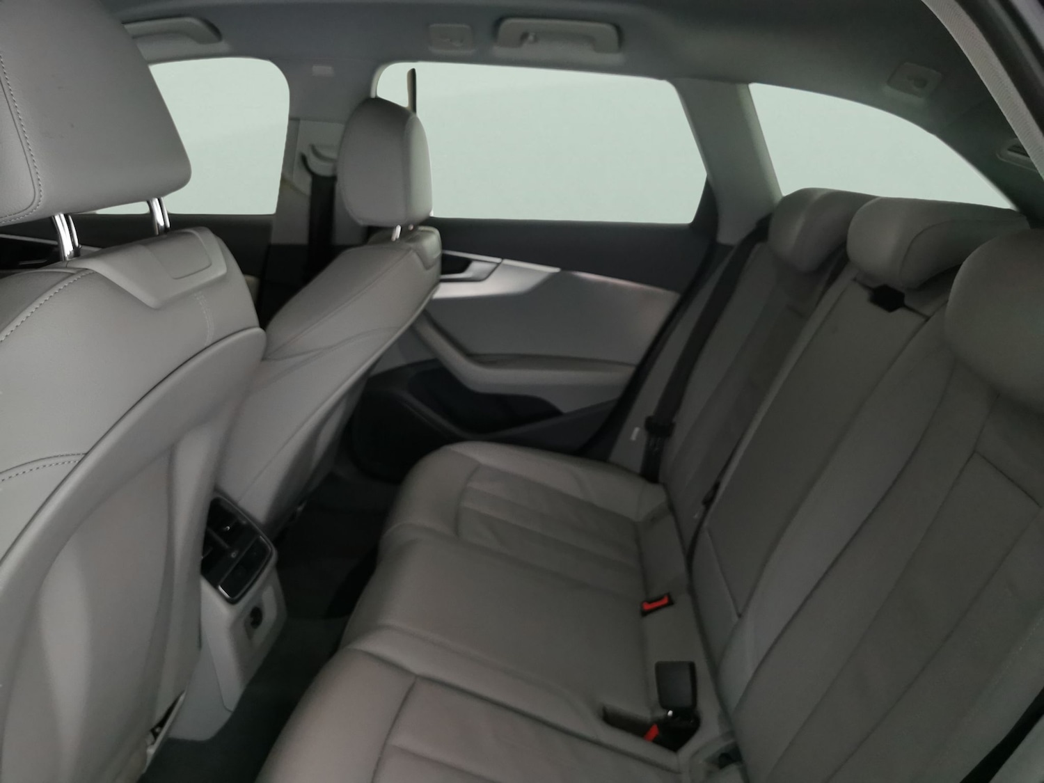 Used Audi A4 Avant 2019 for sale - 76803929: Photo 25