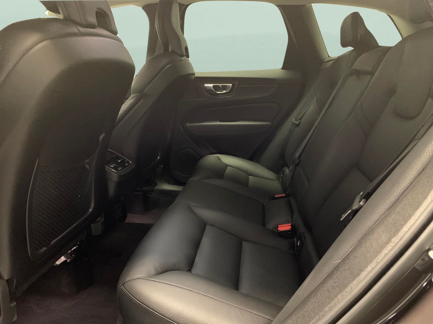 Used Volvo XC60 2023 for sale - 77076064: Photo 24