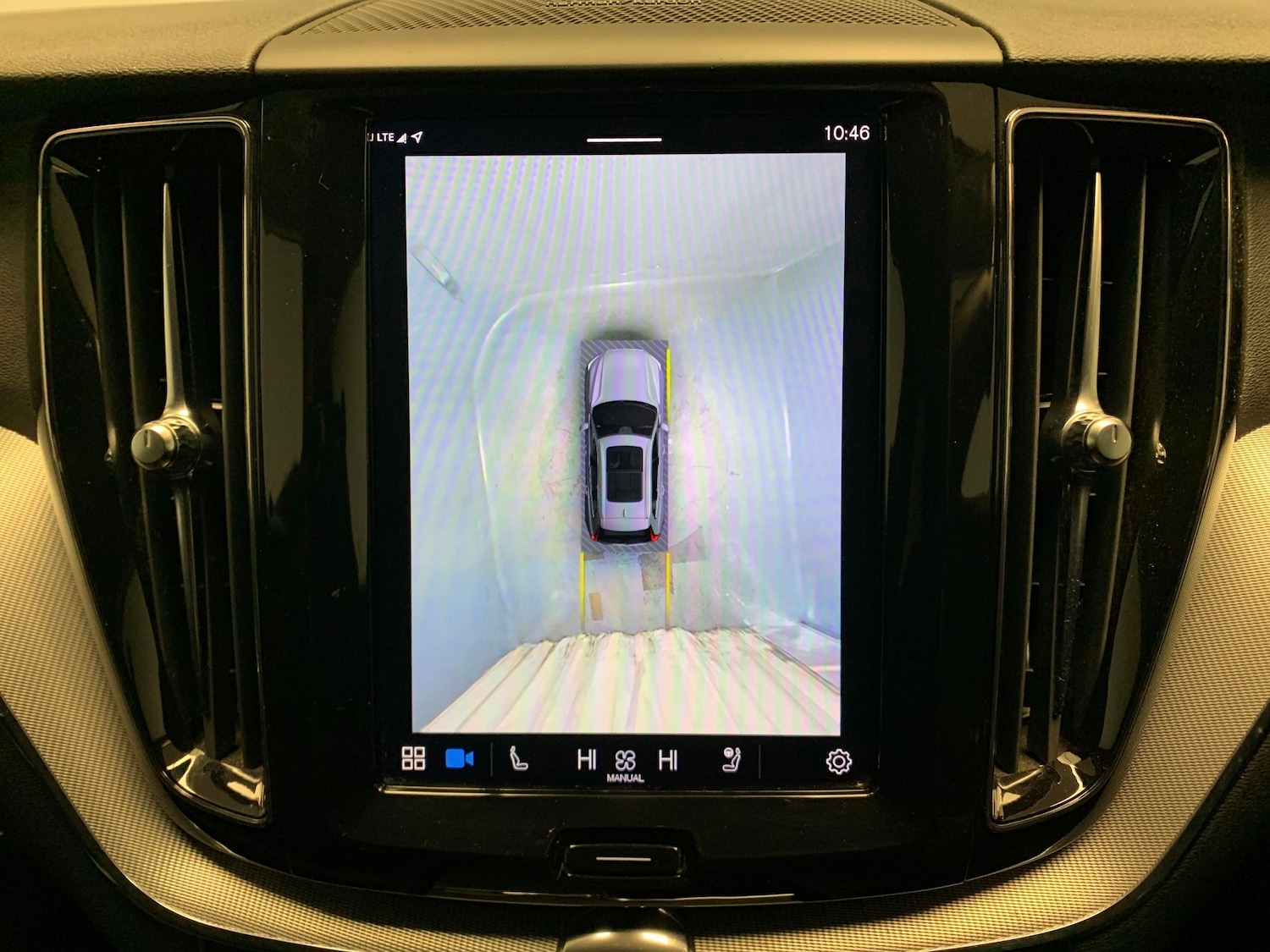 Used Volvo XC60 2023 for sale - 77076064: Photo 6