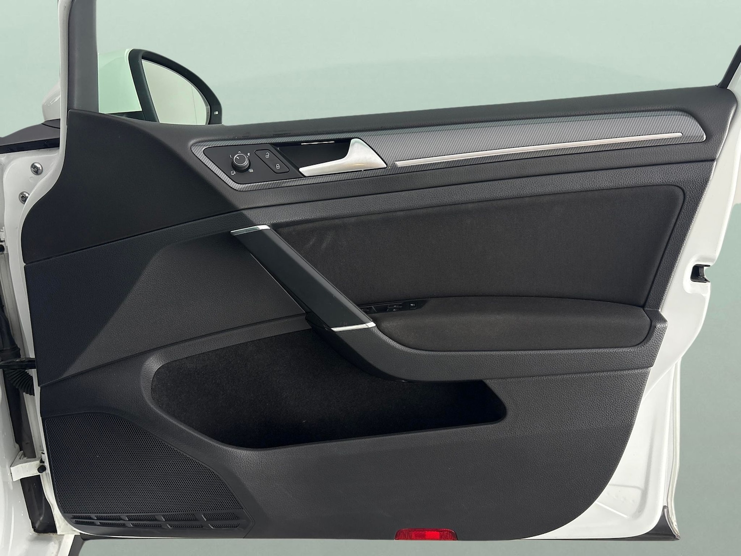 Used Volkswagen Golf 2017 for sale - 76505395: Photo 31