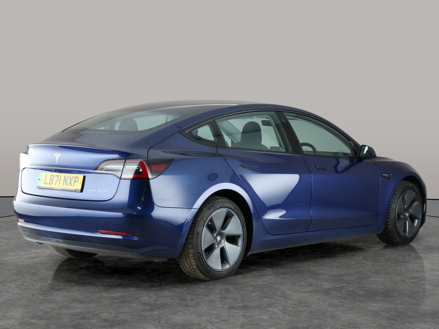 Used Tesla Model 3 2021 for sale - 76322786: Photo 16