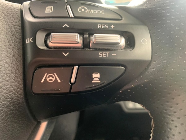 Used Kia Stonic 2021 for sale - 76222296: Photo 26