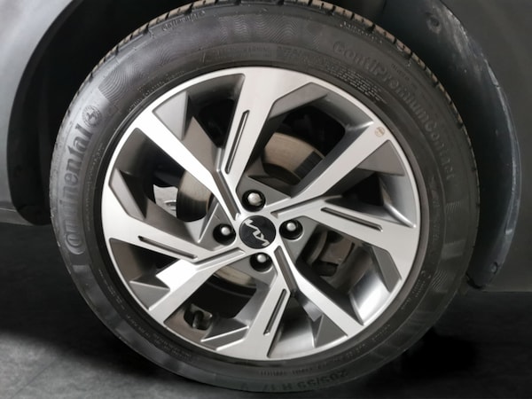 Used Kia Stonic 2021 for sale - 76222296: Photo 33