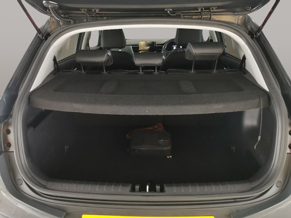 Used Kia Stonic 2021 for sale - 76222296: Photo 44