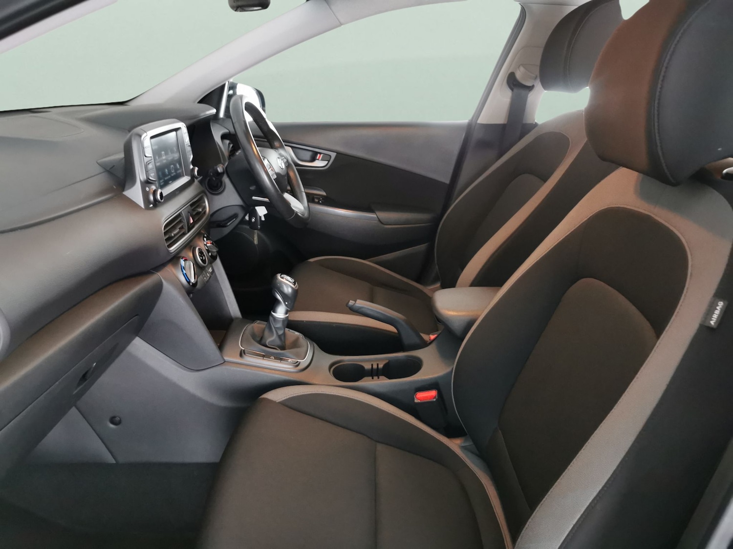 Used Hyundai KONA 2018 for sale - 76636256: Photo 4