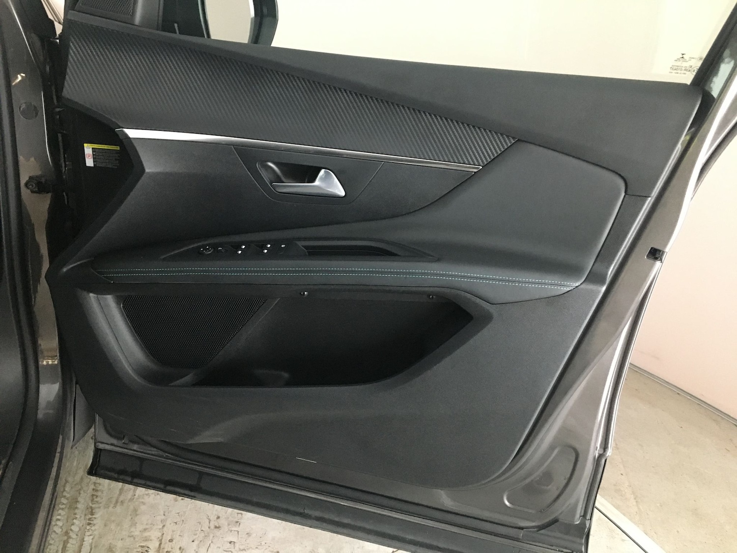 Used Peugeot 3008 2021 for sale - 76670070: Photo 32