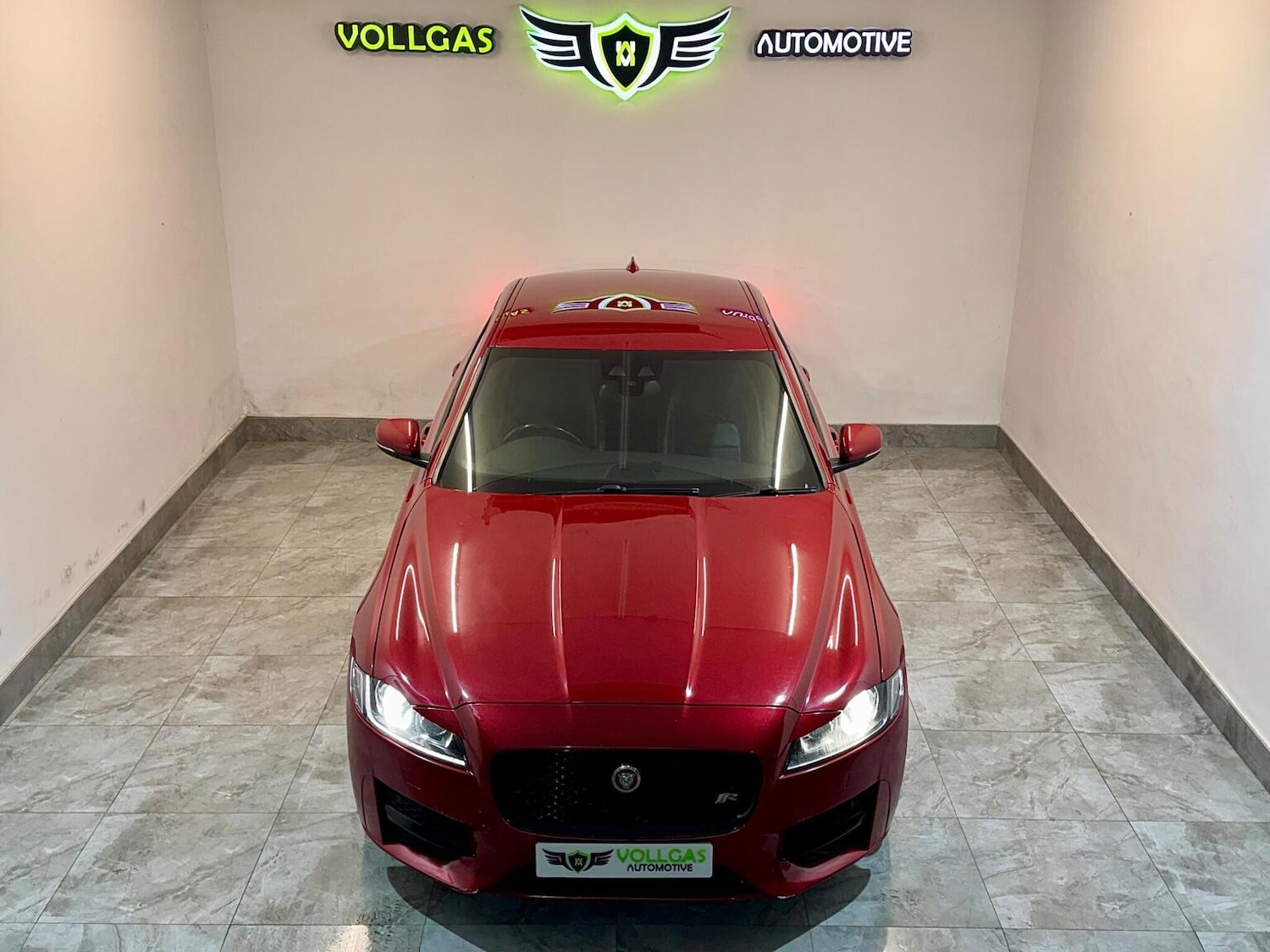 Used Jaguar XF 2016 for sale - 77796903: Photo 2