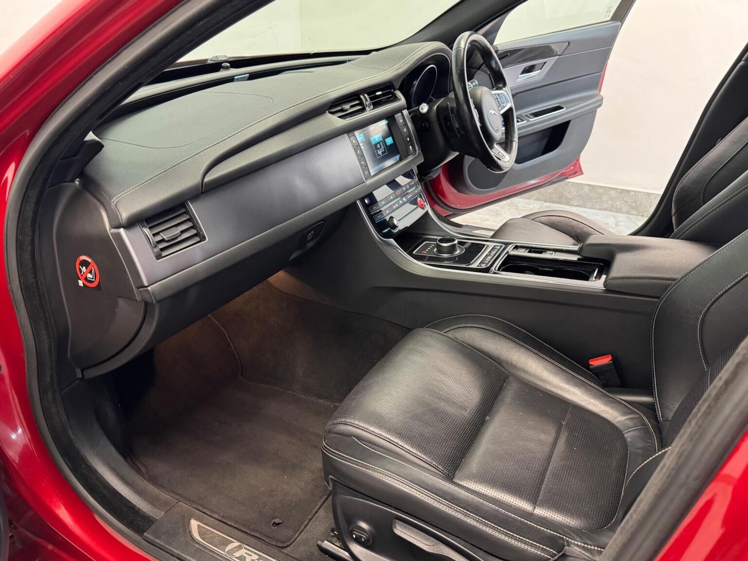 Used Jaguar XF 2016 for sale - 77796903: Photo 31