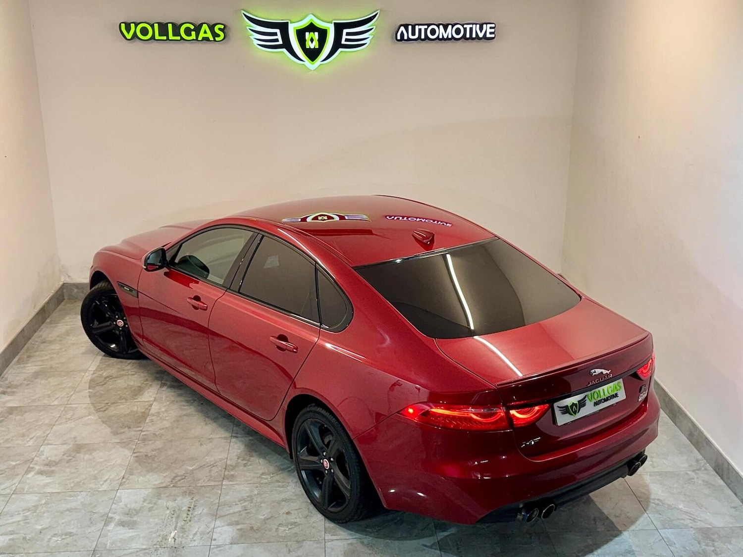 Used Jaguar XF 2016 for sale - 77796903: Photo 4