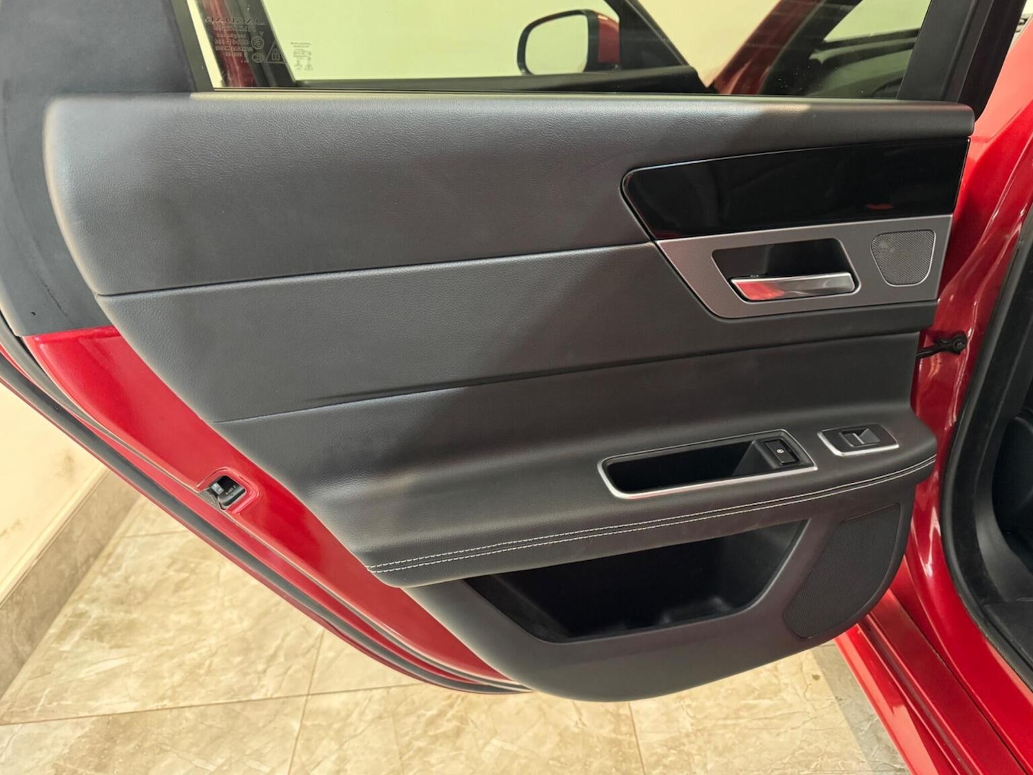 Used Jaguar XF 2016 for sale - 77796903: Photo 64