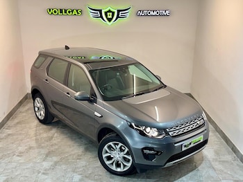 Used Land Rover Discovery Sport 2017 for sale - 78680680: Photo