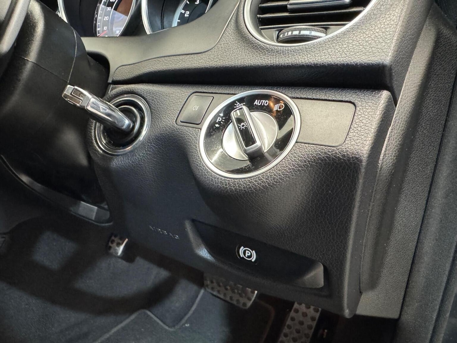 Used Mercedes-Benz C Class 2013 for sale - 77063503: Photo 24