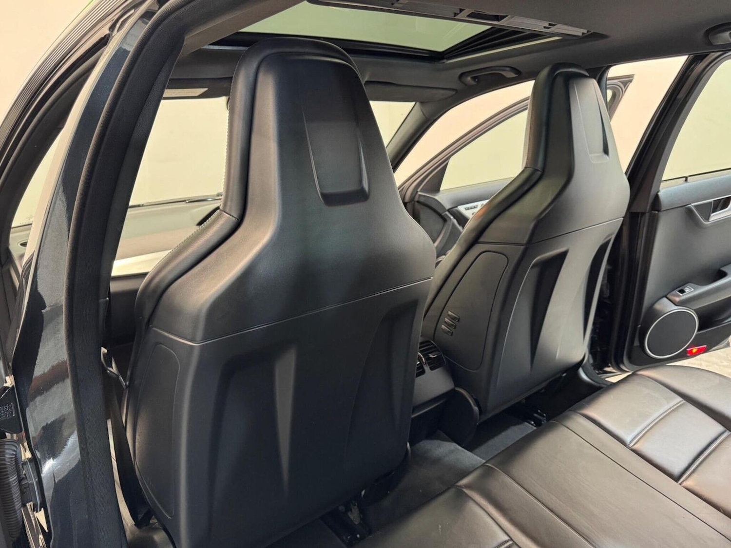 Used Mercedes-Benz C Class 2013 for sale - 77063503: Photo 53