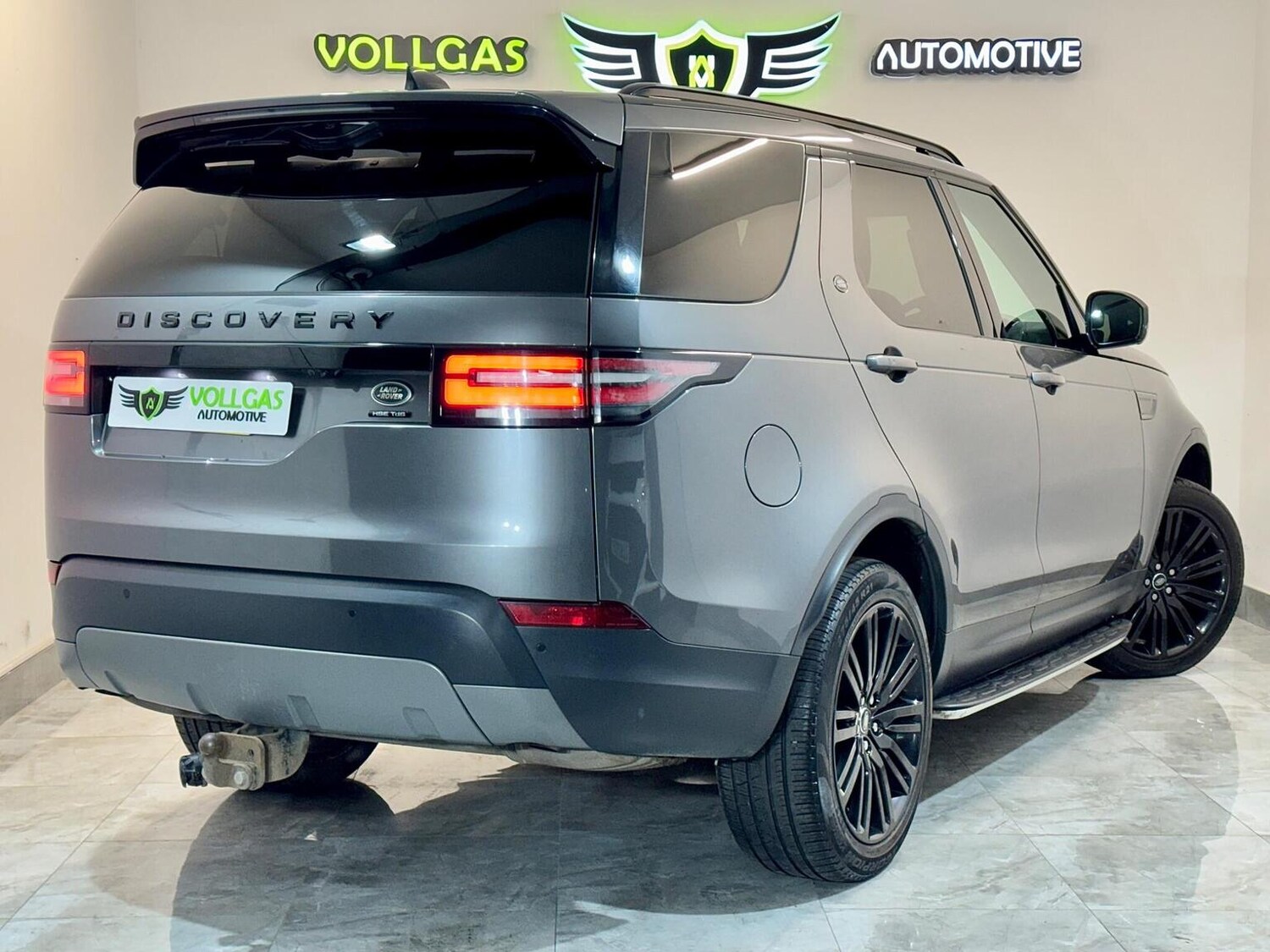 Used Land Rover Discovery 2017 for sale - 77915705: Photo 10