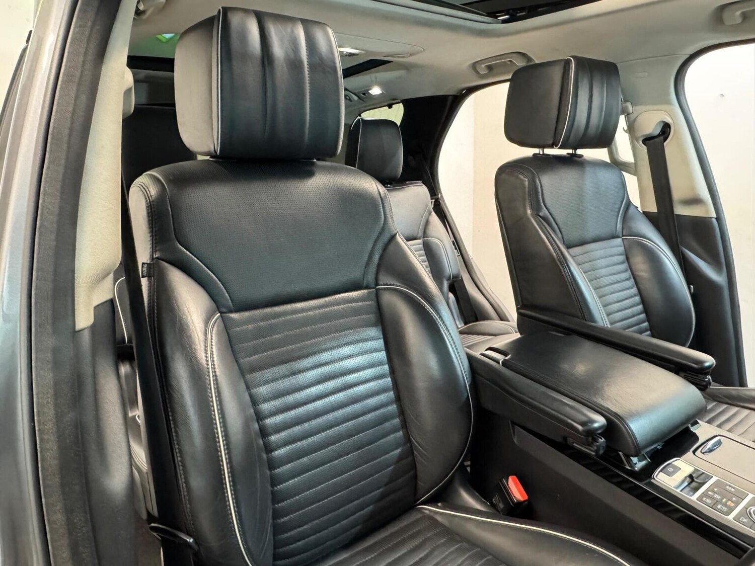 Used Land Rover Discovery 2017 for sale - 77915705: Photo 21