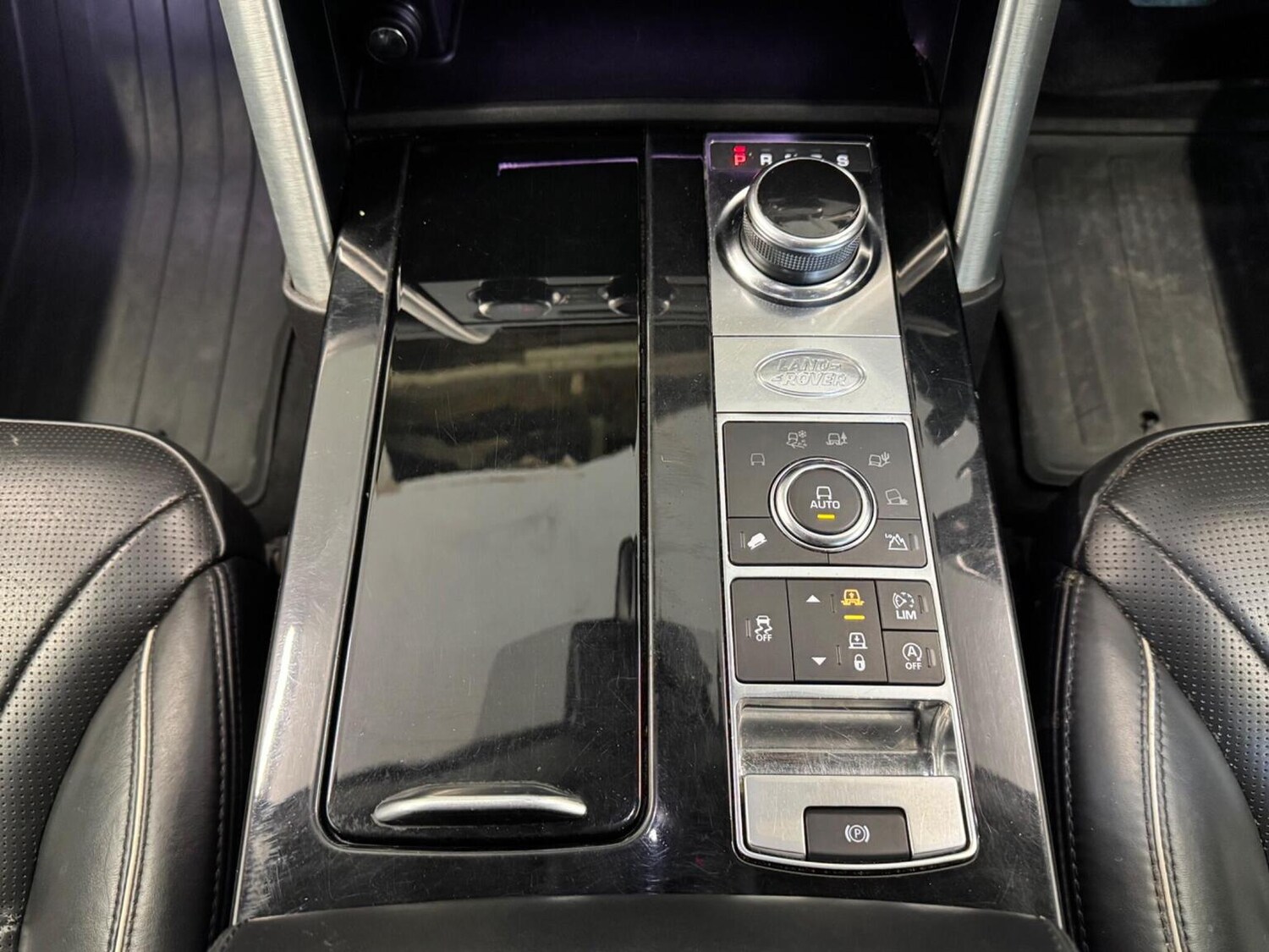 Used Land Rover Discovery 2017 for sale - 77915705: Photo 28