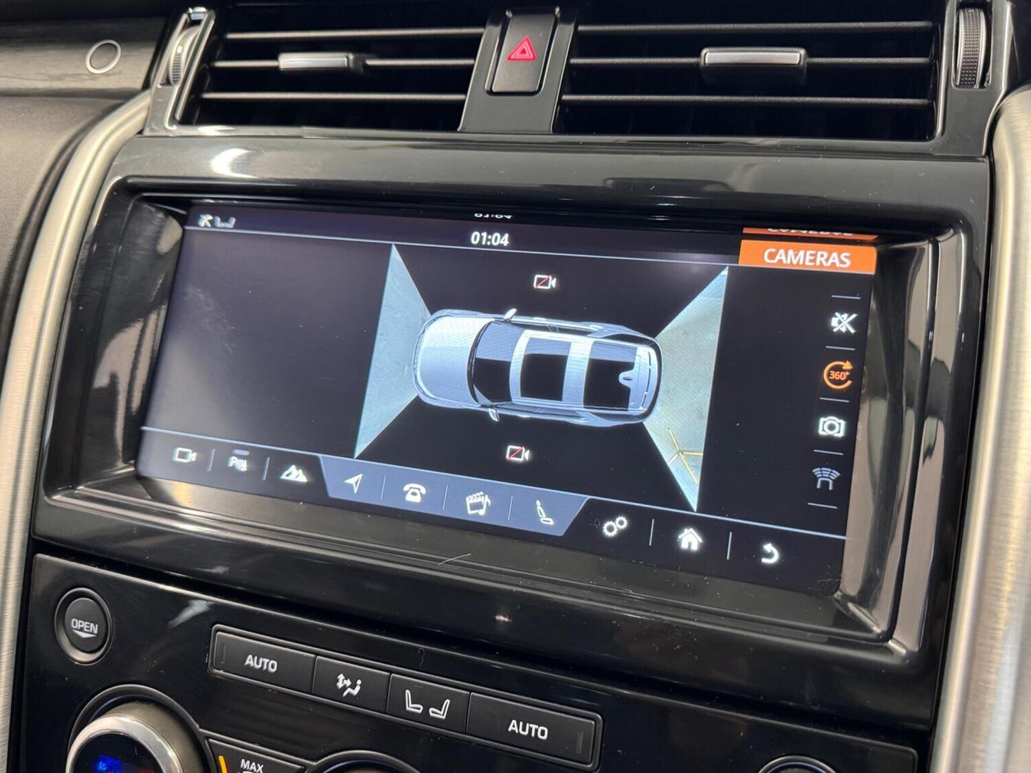 Used Land Rover Discovery 2017 for sale - 77915705: Photo 38