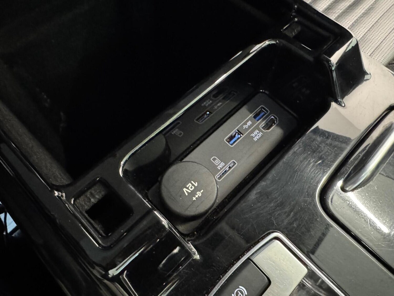 Used Land Rover Discovery 2017 for sale - 77915705: Photo 46