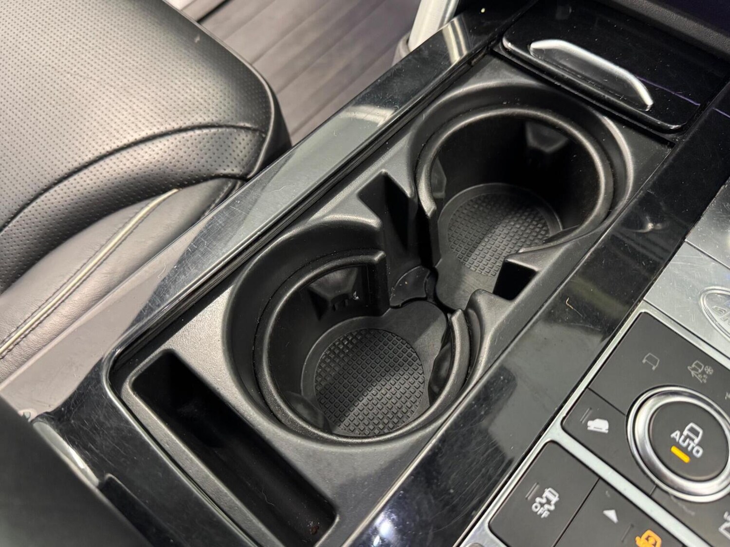 Used Land Rover Discovery 2017 for sale - 77915705: Photo 48