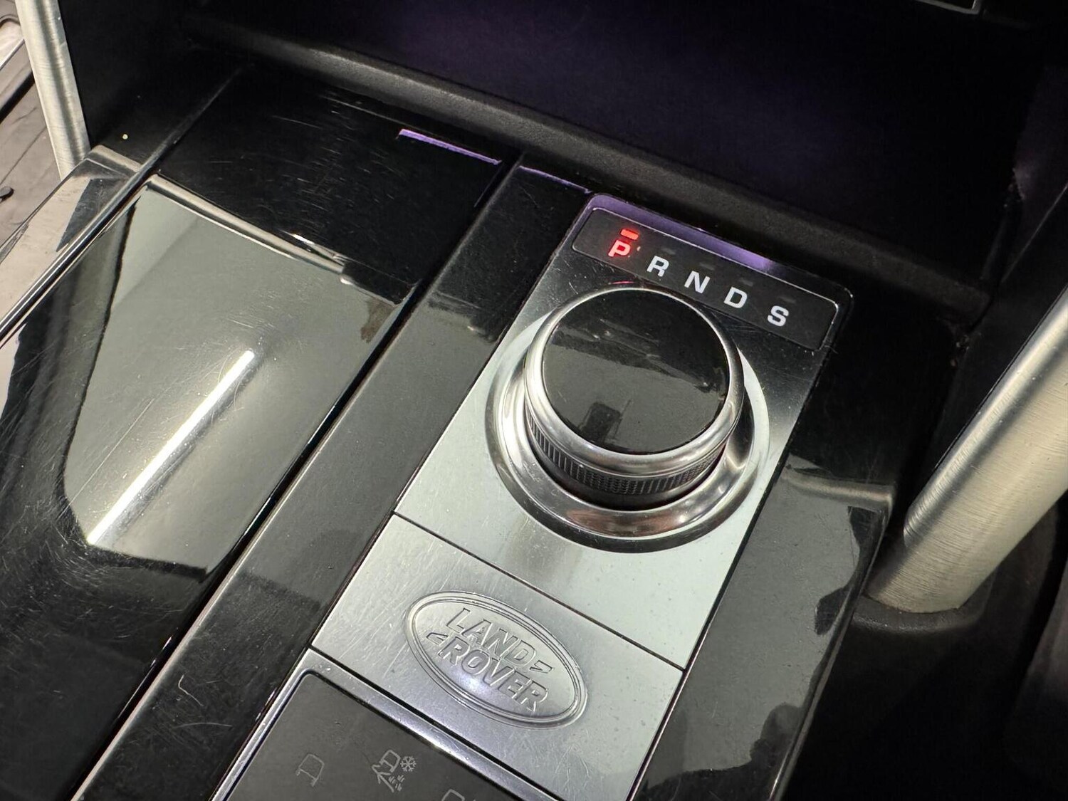 Used Land Rover Discovery 2017 for sale - 77915705: Photo 50