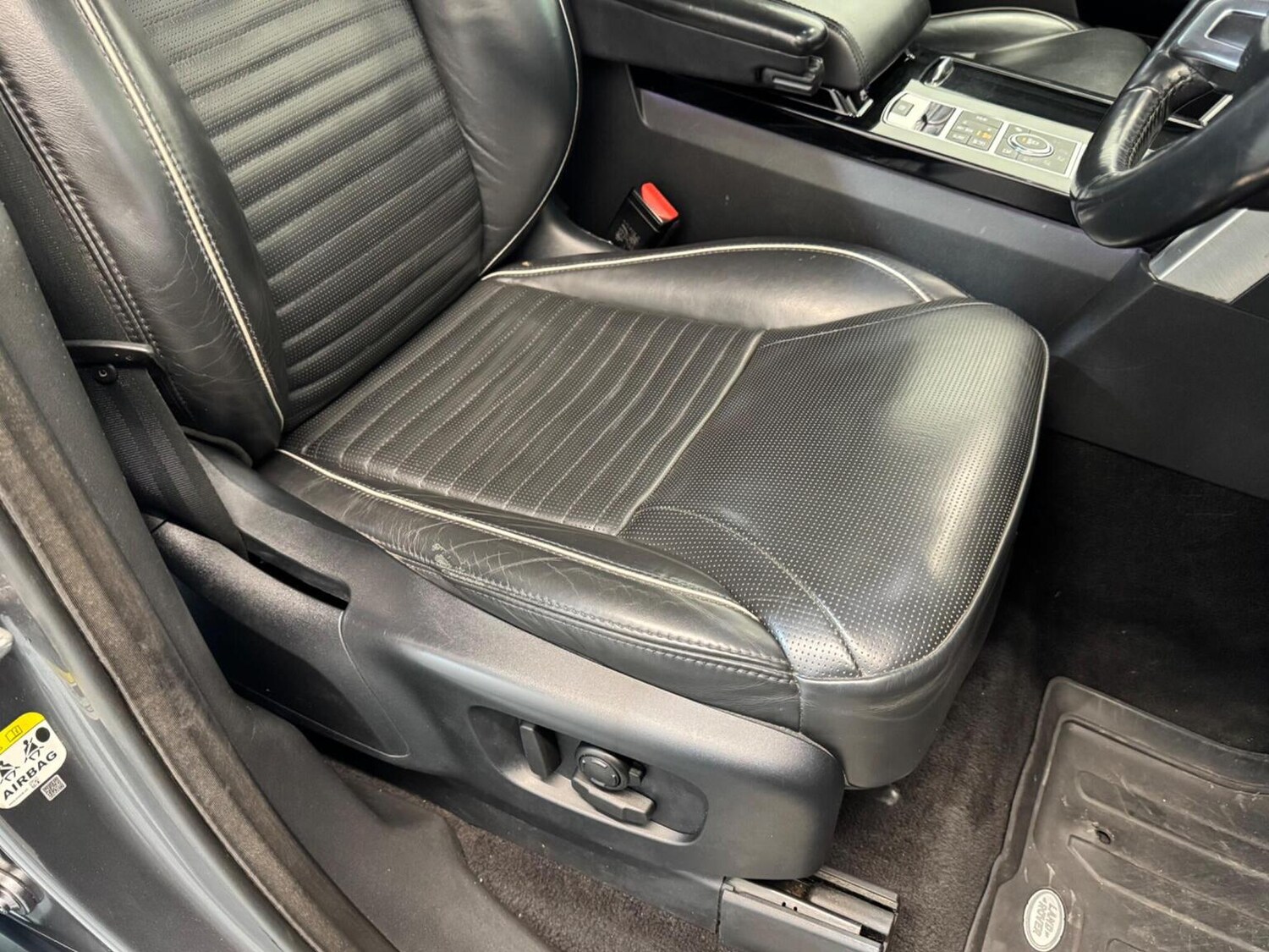 Used Land Rover Discovery 2017 for sale - 77915705: Photo 51