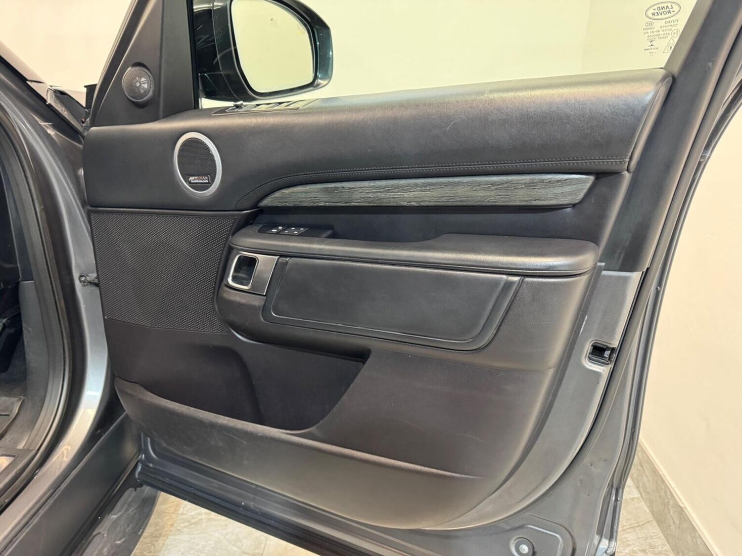 Used Land Rover Discovery 2017 for sale - 77915705: Photo 57