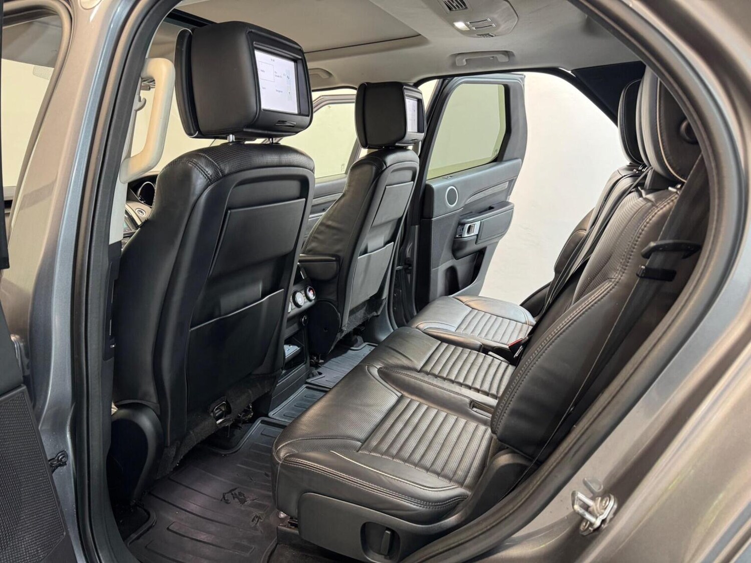 Used Land Rover Discovery 2017 for sale - 77915705: Photo 60