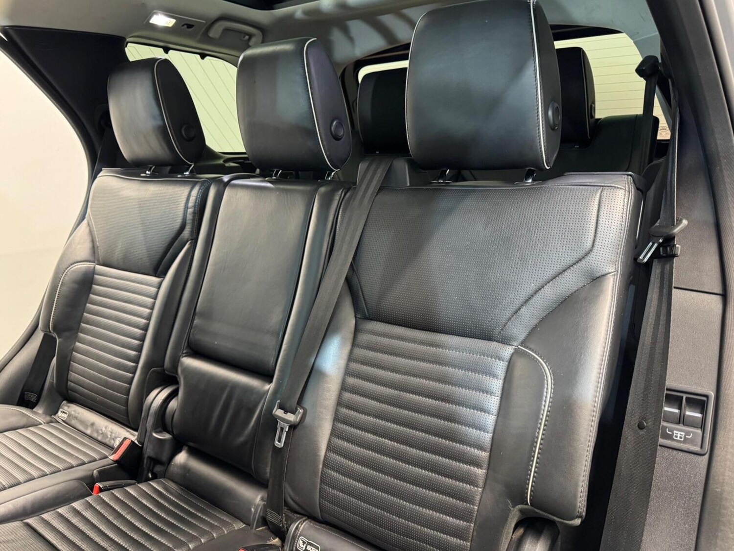 Used Land Rover Discovery 2017 for sale - 77915705: Photo 66