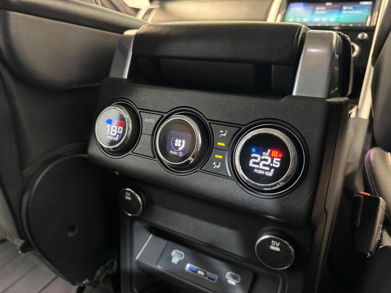 Used Land Rover Discovery 2017 for sale - 77915705: Photo 69