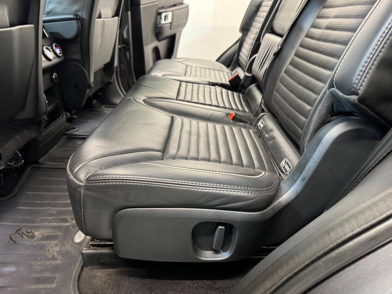 Used Land Rover Discovery 2017 for sale - 77915705: Photo 71