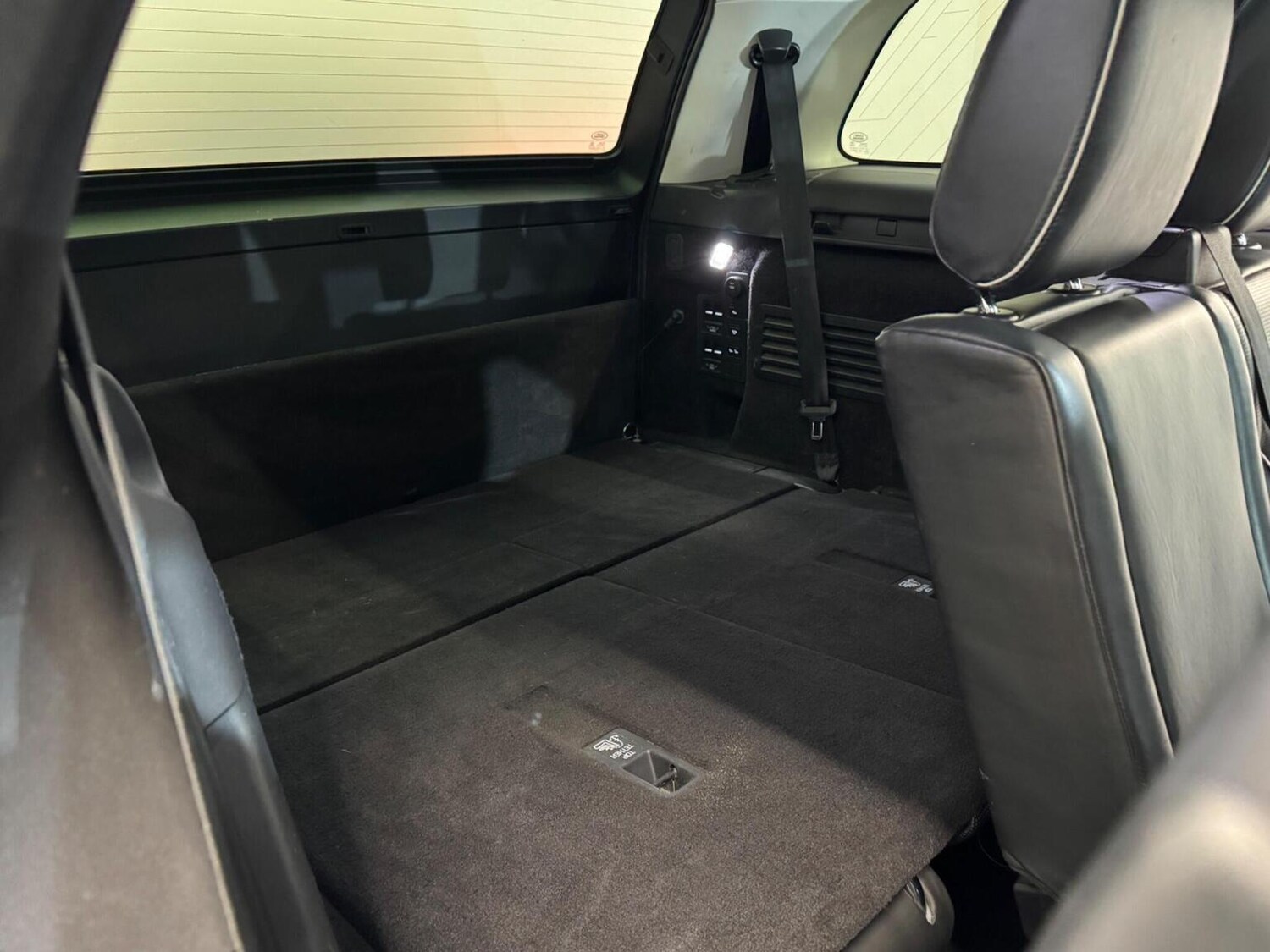 Used Land Rover Discovery 2017 for sale - 77915705: Photo 76