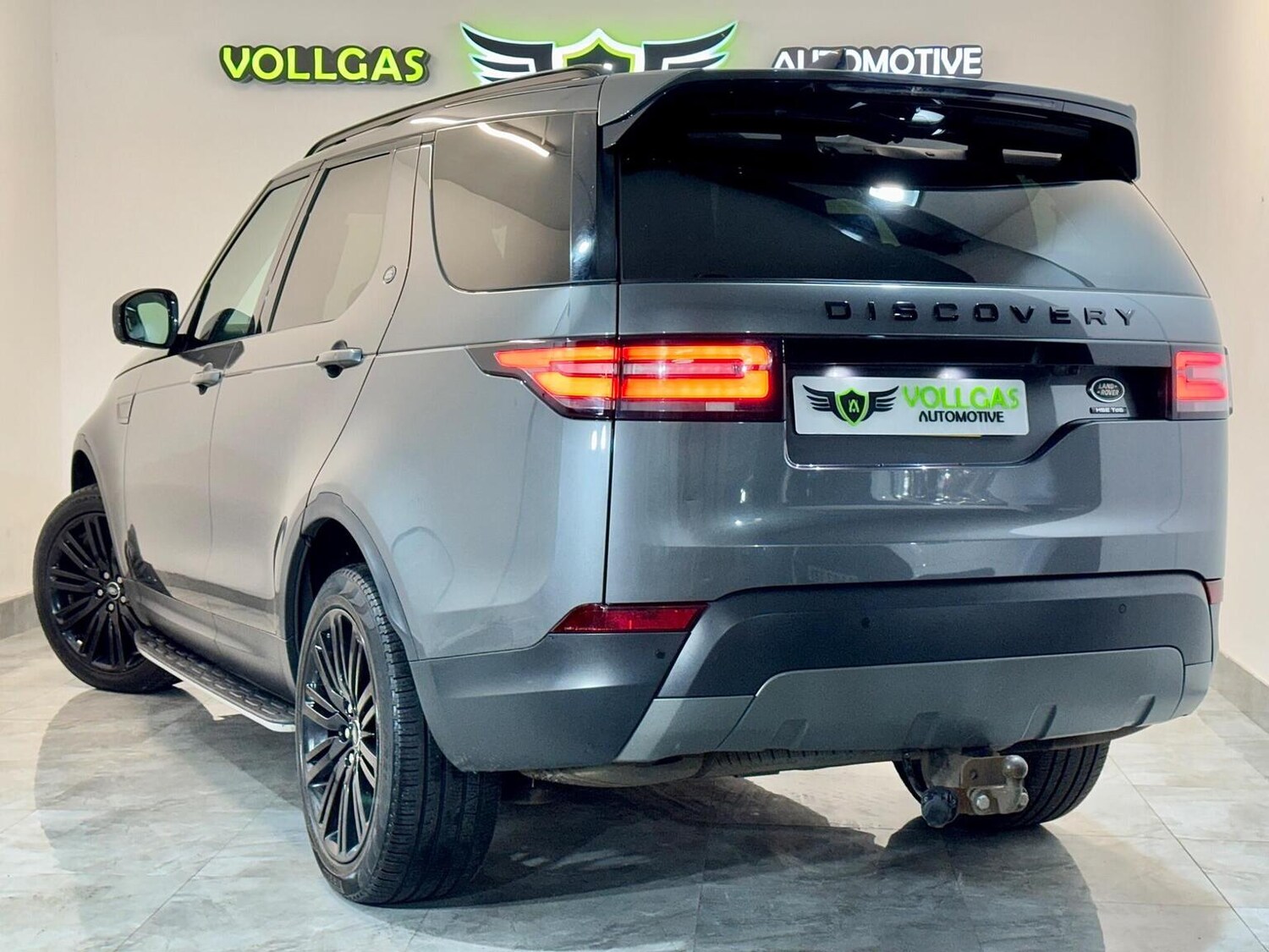 Used Land Rover Discovery 2017 for sale - 77915705: Photo 9