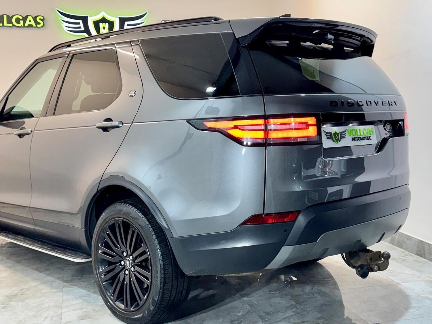 Used Land Rover Discovery 2017 for sale - 77915705: Photo 96