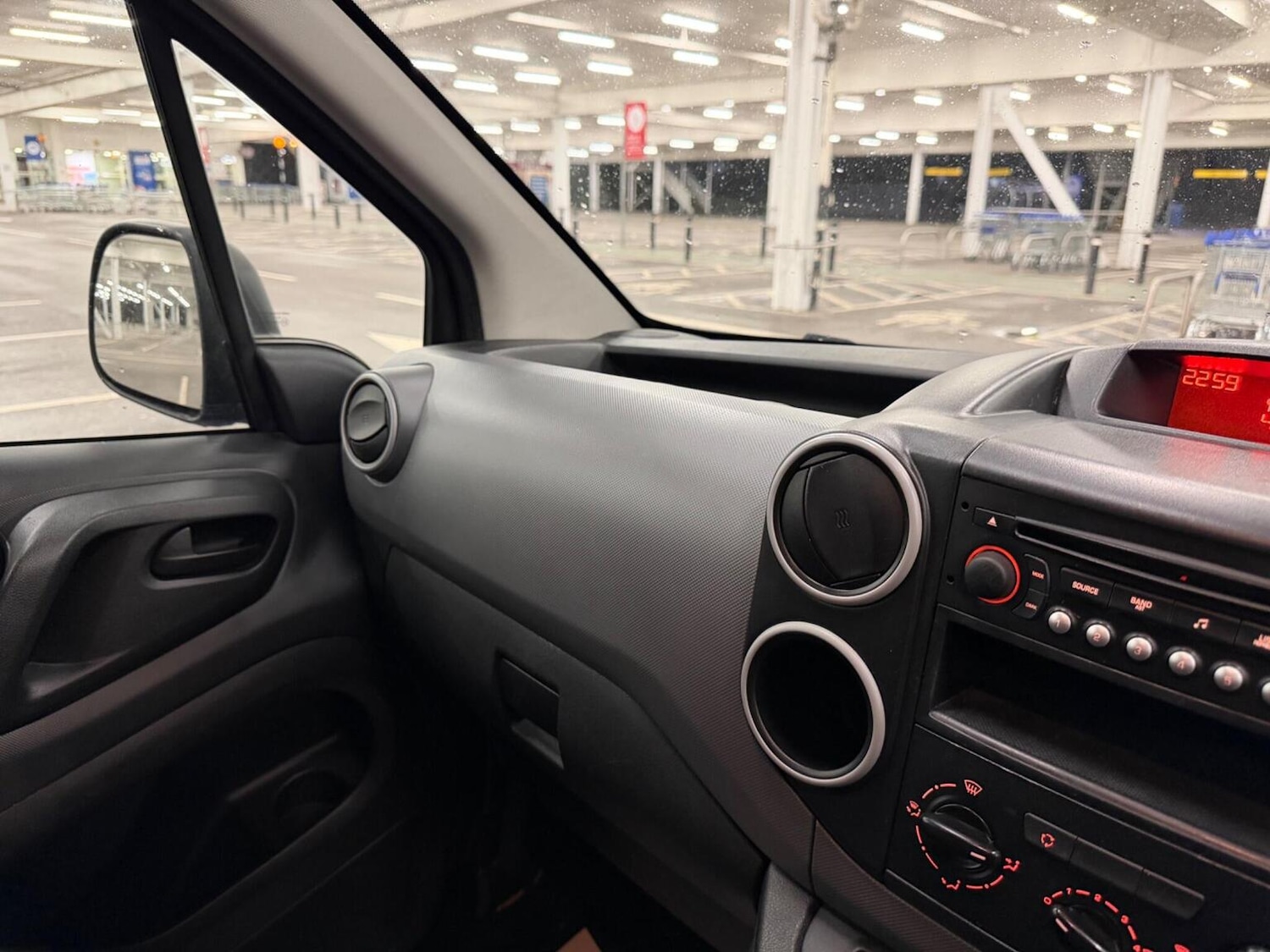 Used Peugeot Partner 2018 for sale - 77649536: Photo 4