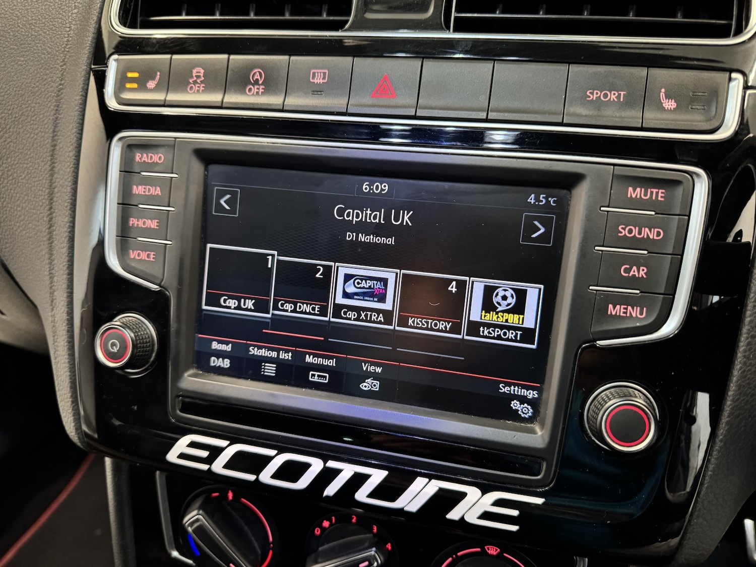 Used Volkswagen Polo 2017 for sale - 77296850: Photo 27