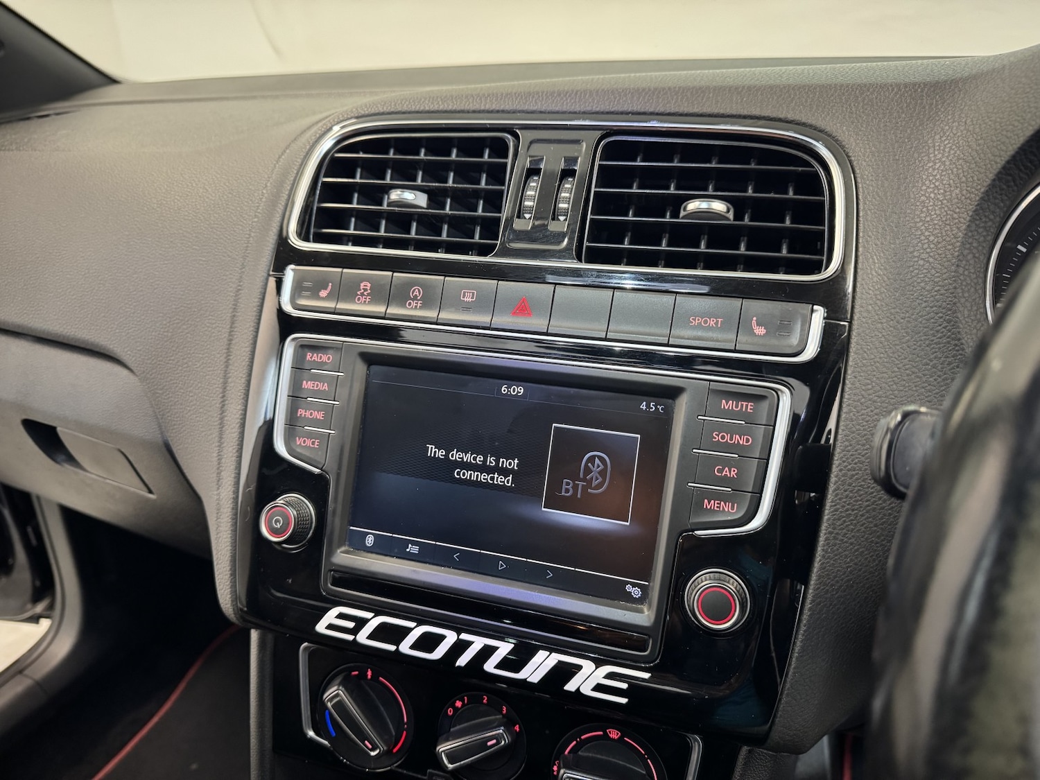 Used Volkswagen Polo 2017 for sale - 77296850: Photo 32