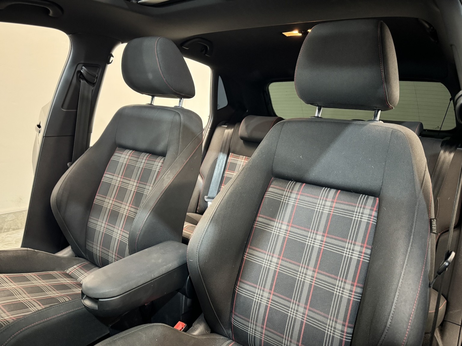 Used Volkswagen Polo 2017 for sale - 77296850: Photo 40