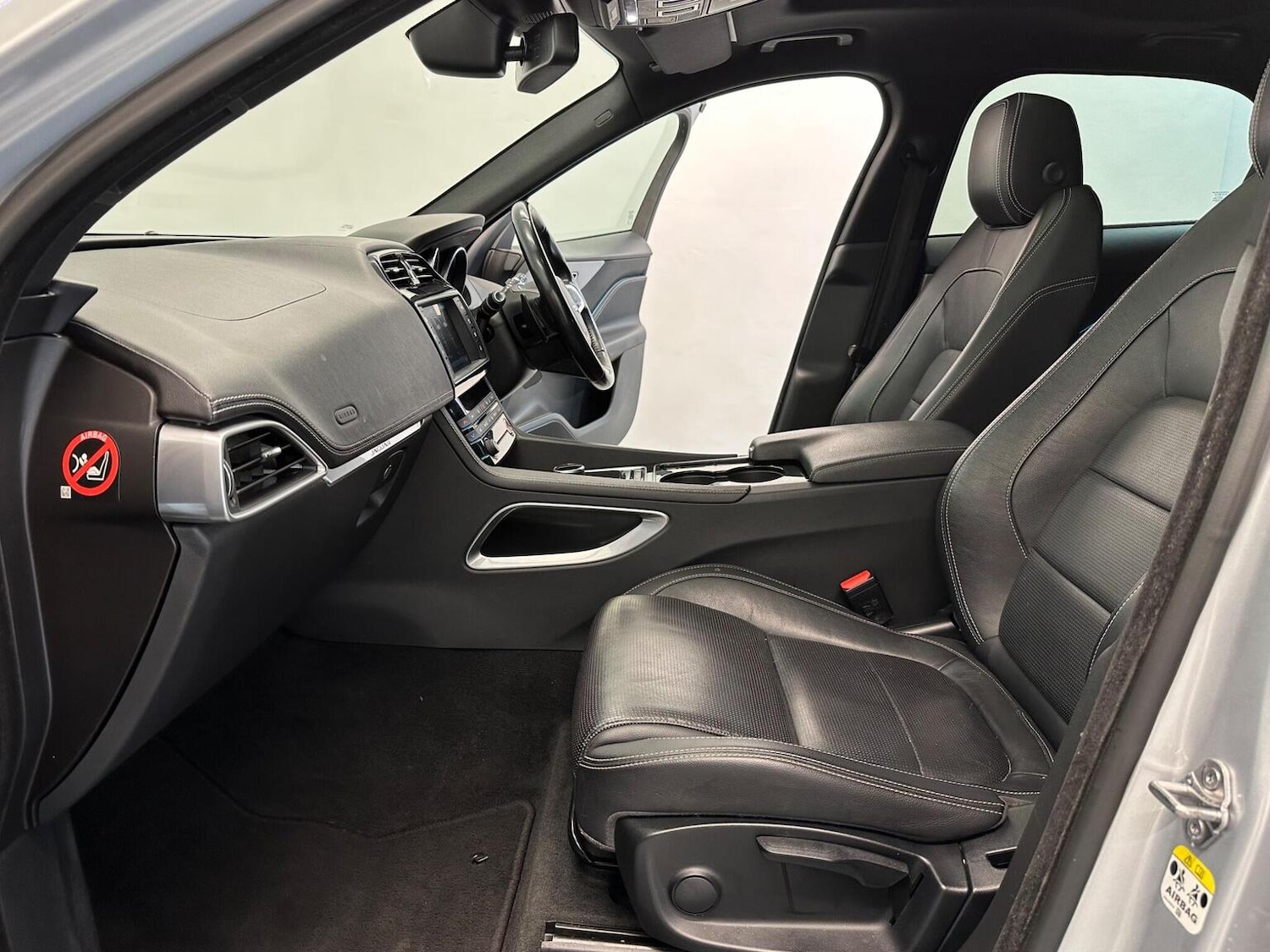 Used Jaguar F-Pace 2017 for sale - 77398332: Photo 33