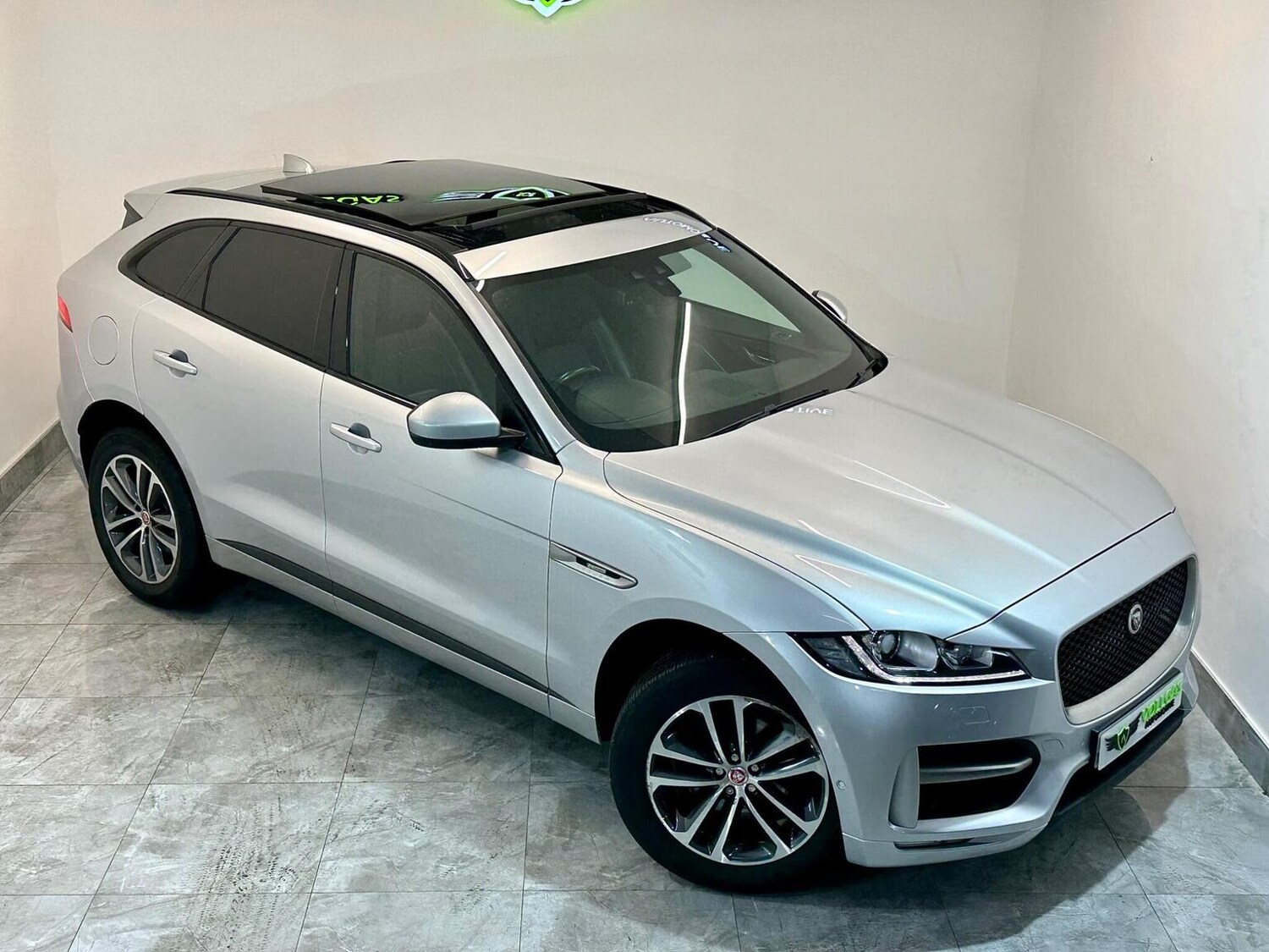 Used Jaguar F-Pace 2017 for sale - 77398332: Photo 53