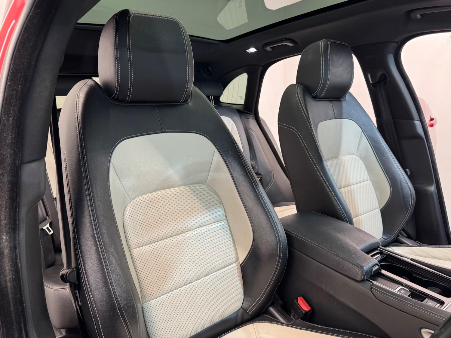 Used Jaguar F-Pace for sale - 76727526: Photo 19