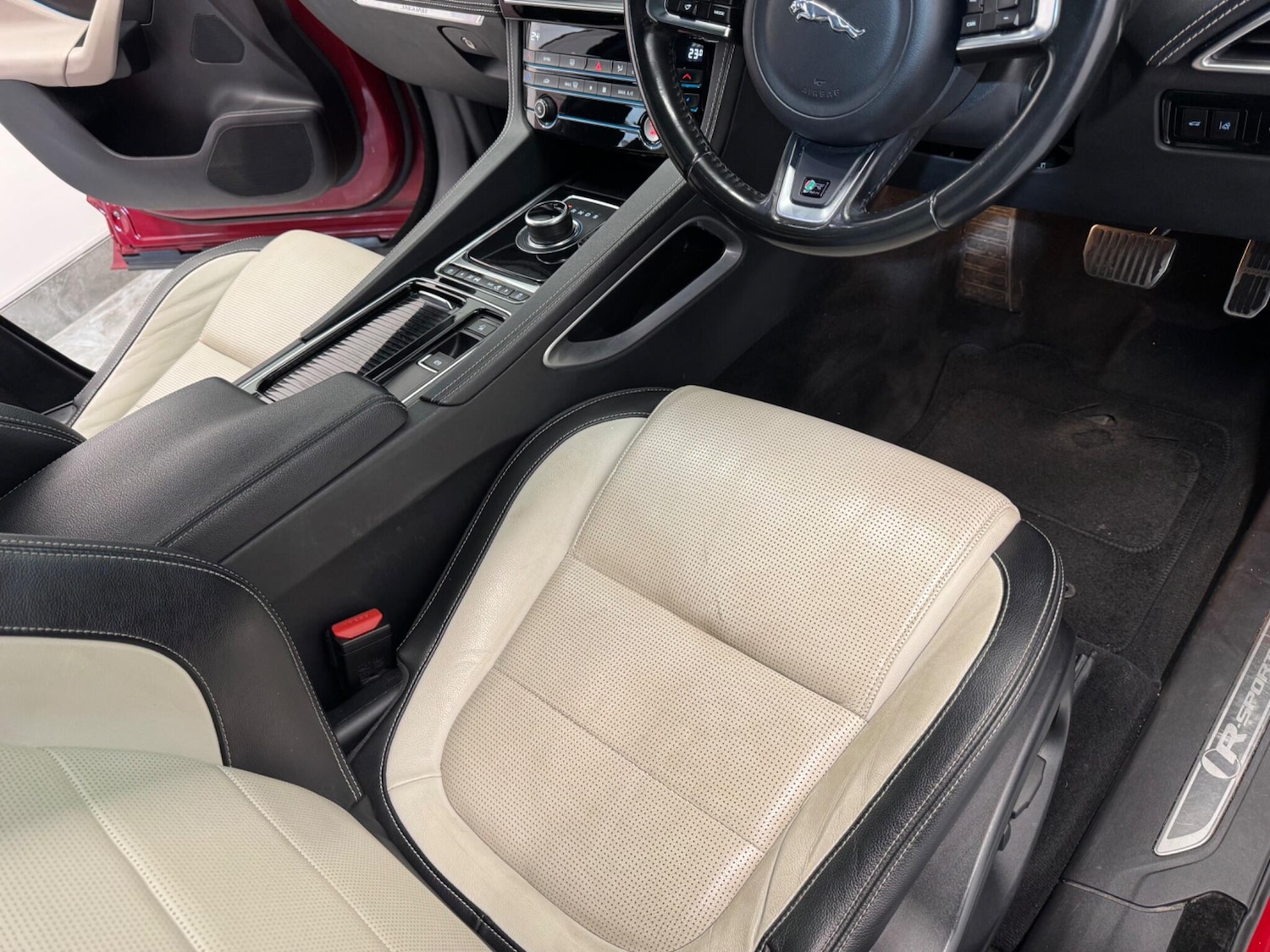 Used Jaguar F-Pace for sale - 76727526: Photo 22