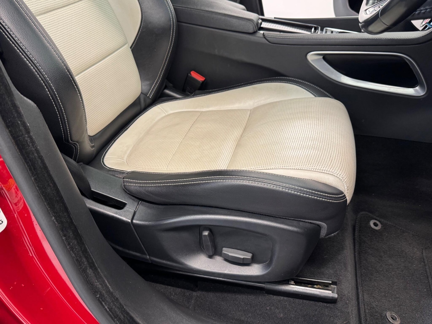 Used Jaguar F-Pace for sale - 76727526: Photo 23