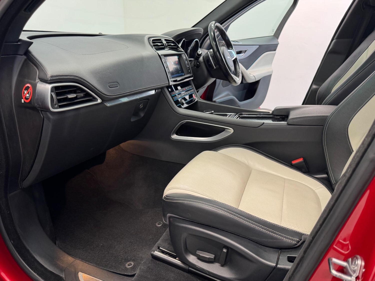 Used Jaguar F-Pace for sale - 76727526: Photo 25